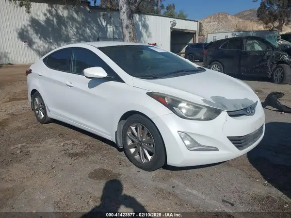 5NPDH4AEXGH713867 2016 HYUNDAI ELANTRA - Image 1