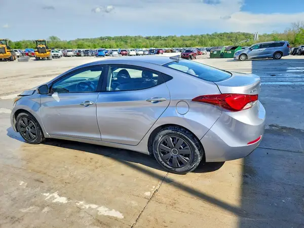 5NPDH4AEXGH715988 2016 HYUNDAI ELANTRA - Image 2