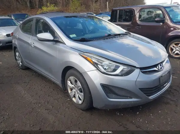 5NPDH4AEXGH717725 2016 HYUNDAI ELANTRA - Image 1