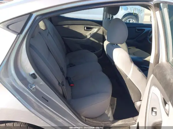 5NPDH4AEXGH718325 2016 HYUNDAI ELANTRA - Image 8