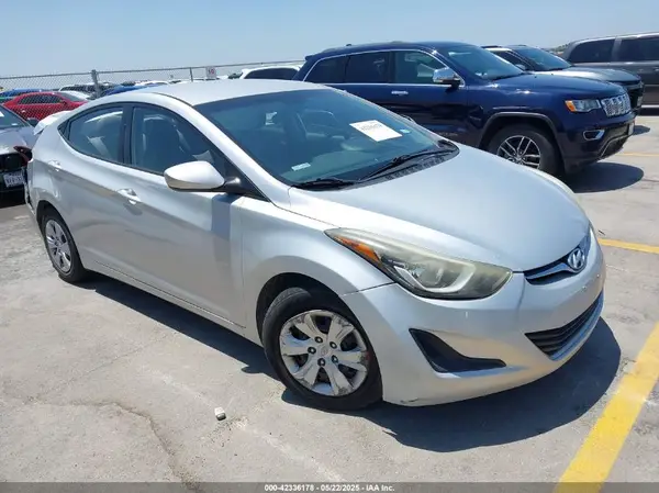 5NPDH4AEXGH718910 2016 HYUNDAI ELANTRA - Image 1