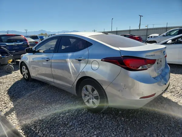 5NPDH4AEXGH718924 2016 HYUNDAI ELANTRA - Image 2