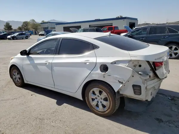 5NPDH4AEXGH719409 2016 HYUNDAI ELANTRA - Image 2
