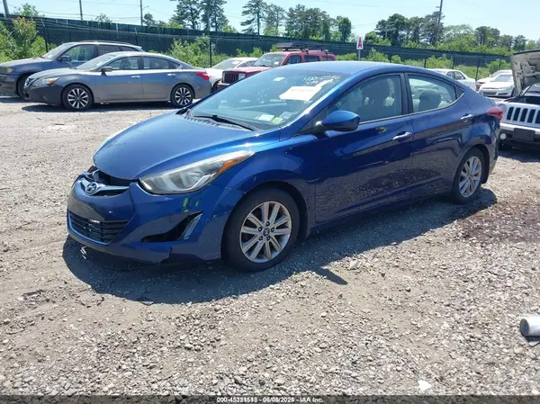5NPDH4AEXGH719815 2016 HYUNDAI ELANTRA - Image 2
