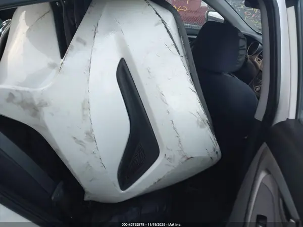 5NPDH4AEXGH721290 2016 HYUNDAI ELANTRA - Image 8