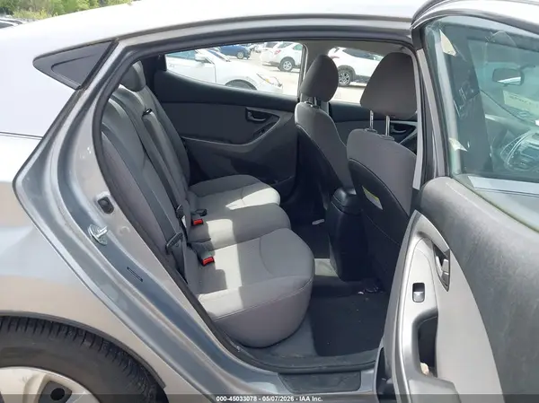 5NPDH4AEXGH721824 2016 HYUNDAI ELANTRA - Image 8