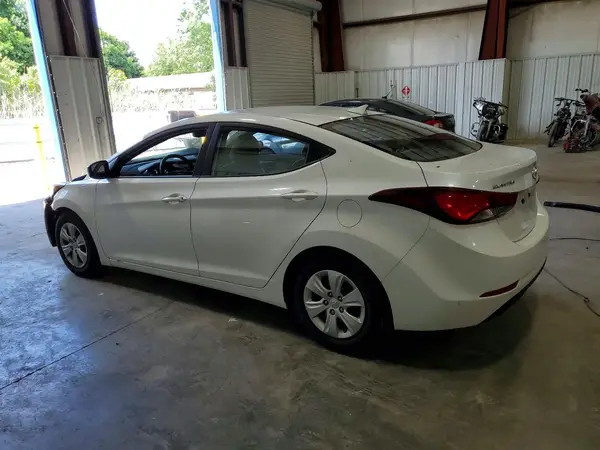 5NPDH4AEXGH722262 2016 HYUNDAI ELANTRA - Image 2