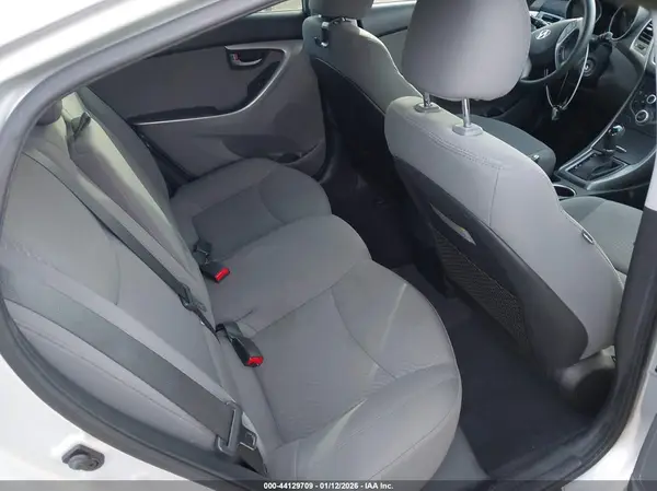 5NPDH4AEXGH725128 2016 HYUNDAI ELANTRA - Image 8