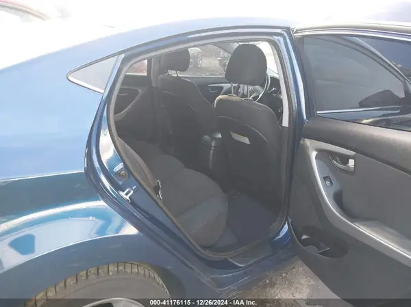 5NPDH4AEXGH729664 2016 HYUNDAI ELANTRA - Image 8