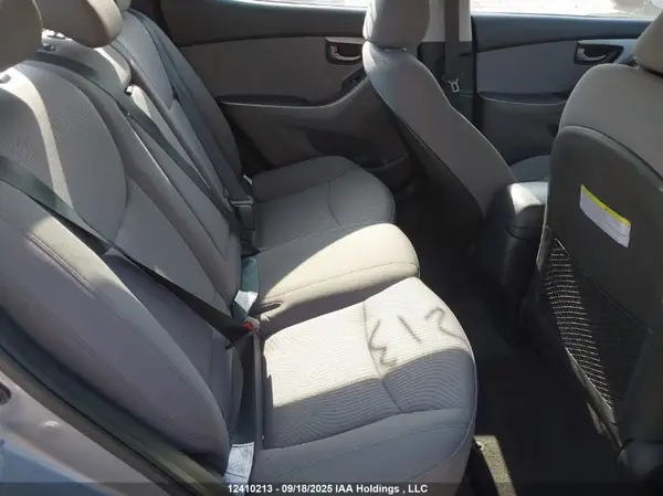 5NPDH4AEXGH731835 2016 HYUNDAI ELANTRA - Image 8