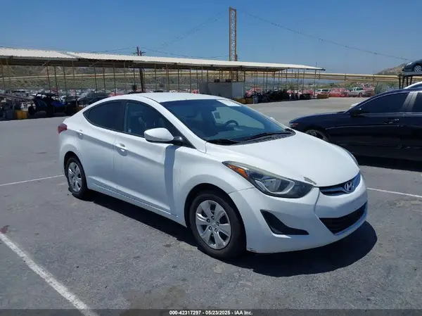 5NPDH4AEXGH735206 2016 HYUNDAI ELANTRA - Image 1