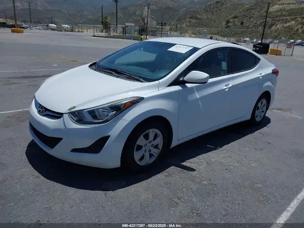 5NPDH4AEXGH735206 2016 HYUNDAI ELANTRA - Image 2