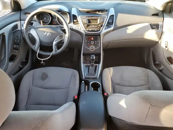 5NPDH4AEXGH735349 2016 HYUNDAI ELANTRA - Image 8