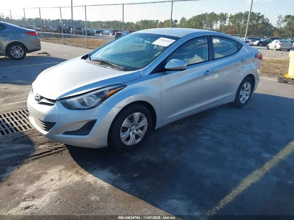 5NPDH4AEXGH735352 2016 HYUNDAI ELANTRA - Image 2