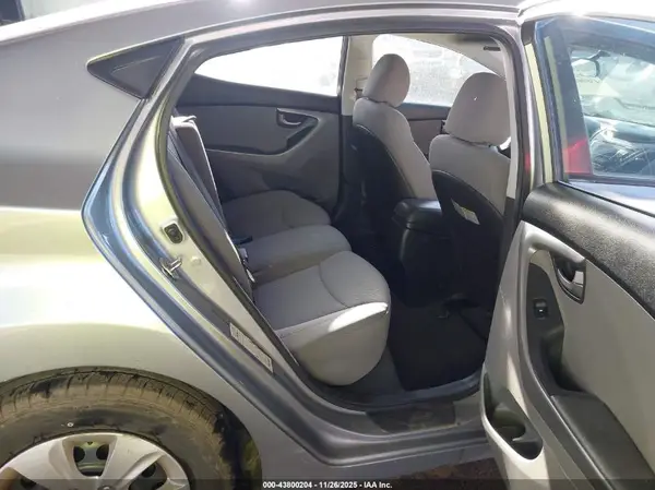 5NPDH4AEXGH735402 2016 HYUNDAI ELANTRA - Image 8