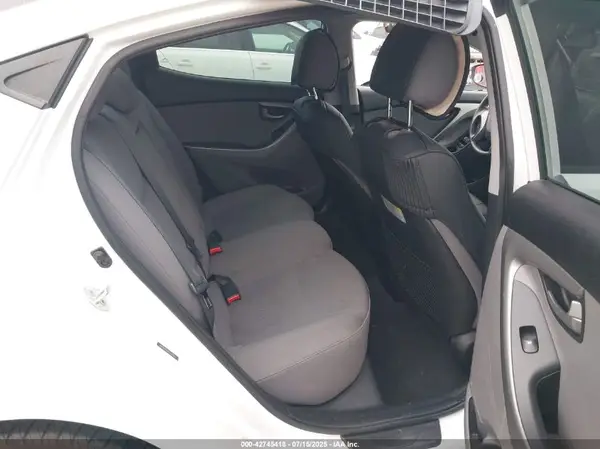 5NPDH4AEXGH735514 2016 HYUNDAI ELANTRA - Image 8