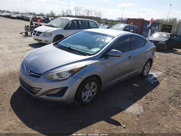 5NPDH4AEXGH736873 2016 HYUNDAI ELANTRA - Image 2