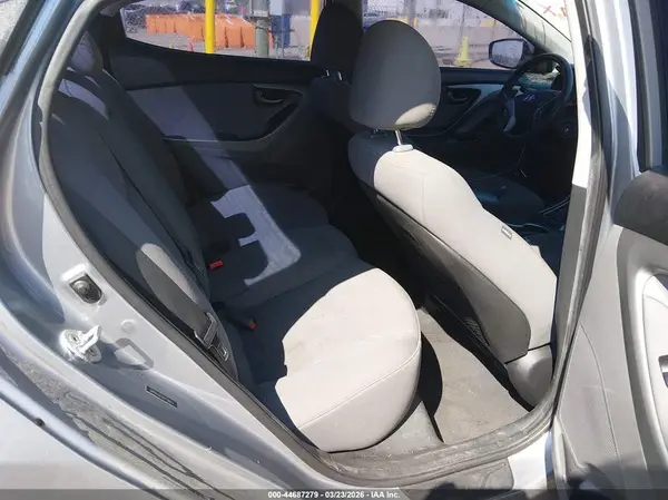 5NPDH4AEXGH736873 2016 HYUNDAI ELANTRA - Image 8