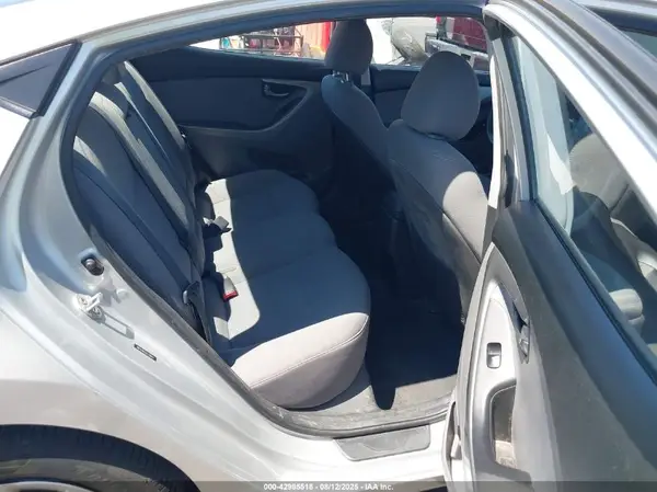 5NPDH4AEXGH738445 2016 HYUNDAI ELANTRA - Image 8