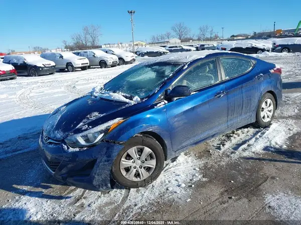 5NPDH4AEXGH745735 2016 HYUNDAI ELANTRA - Image 2