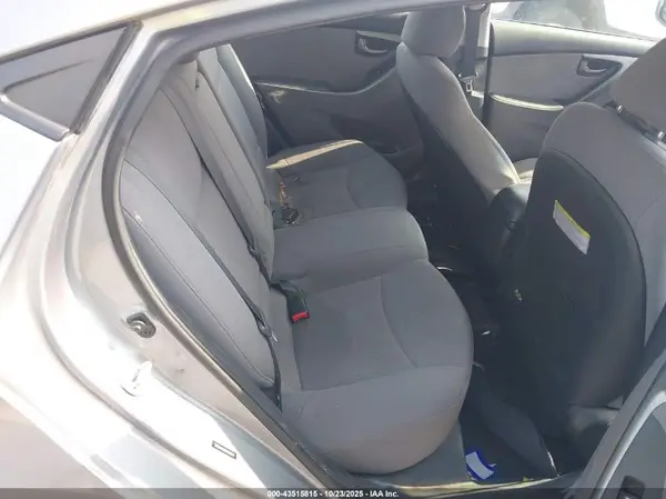5NPDH4AEXGH746299 2016 HYUNDAI ELANTRA - Image 8