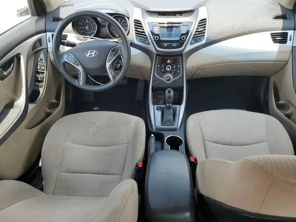 5NPDH4AEXGH746383 2016 HYUNDAI ELANTRA - Image 8