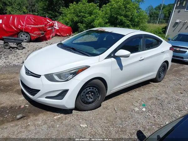 5NPDH4AEXGH746528 2016 HYUNDAI ELANTRA - Image 2