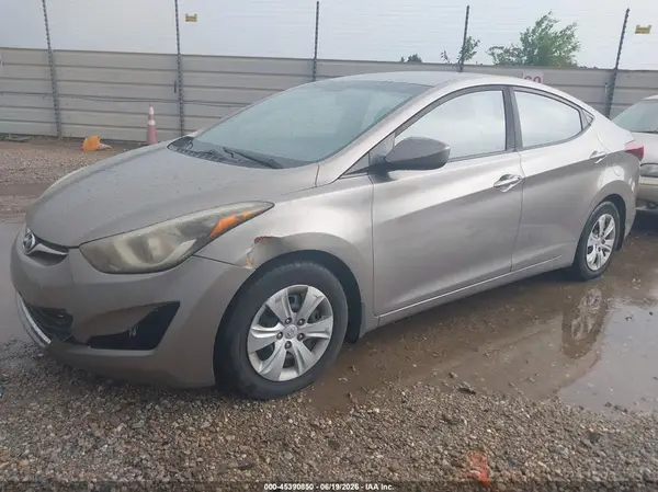 5NPDH4AEXGH748120 2016 HYUNDAI ELANTRA - Image 2
