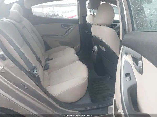 5NPDH4AEXGH748120 2016 HYUNDAI ELANTRA - Image 8