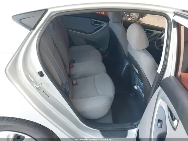 5NPDH4AEXGH748411 2016 HYUNDAI ELANTRA - Image 8