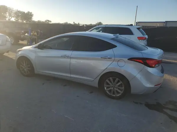 5NPDH4AEXGH749204 2016 HYUNDAI ELANTRA - Image 2