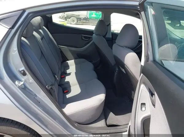 5NPDH4AEXGH751647 2016 HYUNDAI ELANTRA - Image 8
