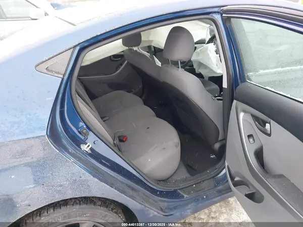 5NPDH4AEXGH752247 2016 HYUNDAI ELANTRA - Image 8