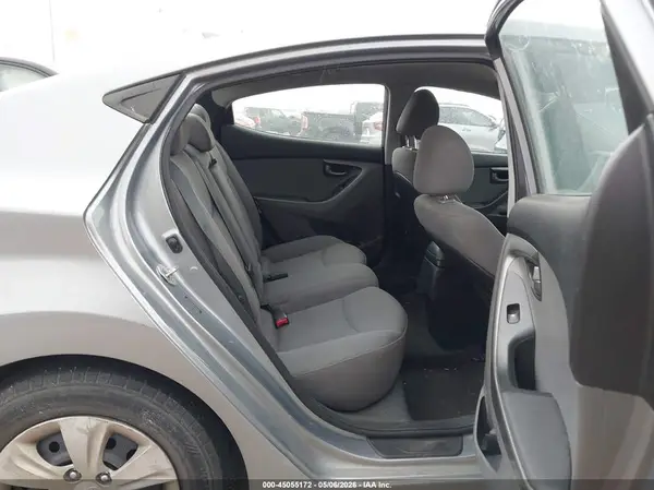 5NPDH4AEXGH755360 2016 HYUNDAI ELANTRA - Image 8