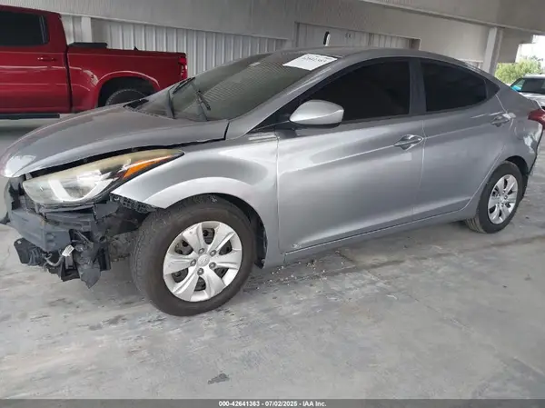 5NPDH4AEXGH756539 2016 HYUNDAI ELANTRA - Image 2