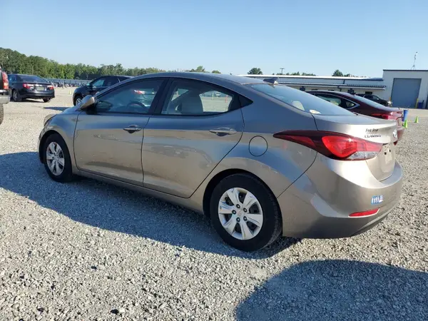 5NPDH4AEXGH757495 2016 HYUNDAI ELANTRA - Image 2