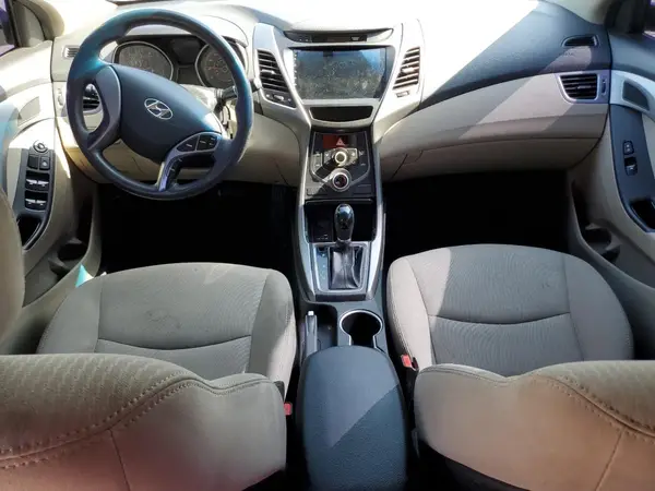 5NPDH4AEXGH757545 2016 HYUNDAI ELANTRA - Image 8