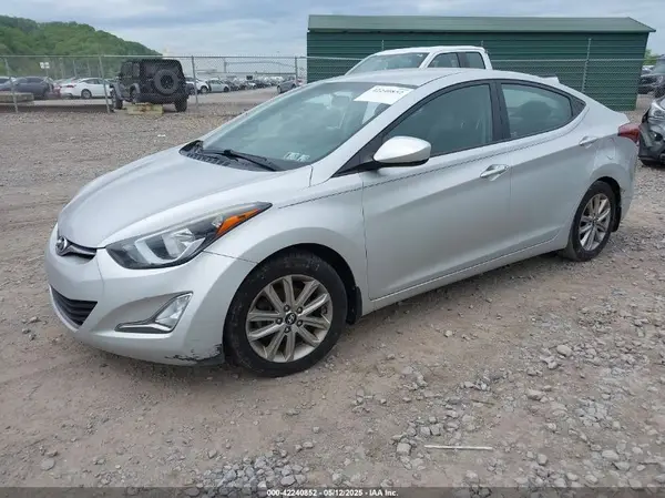 5NPDH4AEXGH757660 2016 HYUNDAI ELANTRA - Image 2