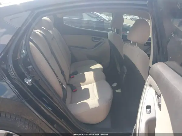 5NPDH4AEXGH758713 2016 HYUNDAI ELANTRA - Image 8