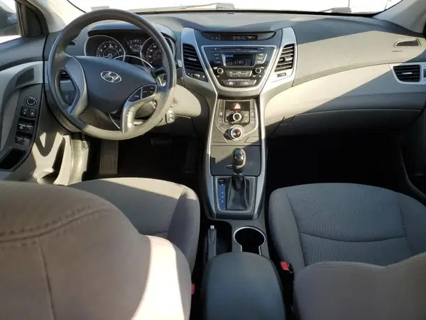 5NPDH4AEXGH760557 2016 HYUNDAI ELANTRA - Image 8