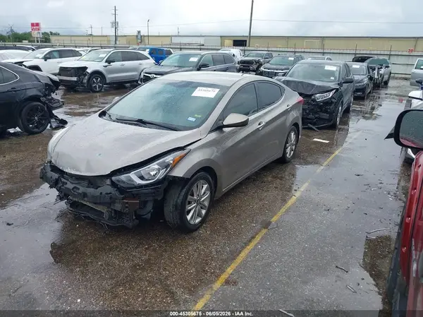 5NPDH4AEXGH761949 2016 HYUNDAI ELANTRA - Image 2