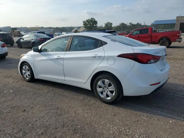 5NPDH4AEXGH762888 2016 HYUNDAI ELANTRA - Image 2