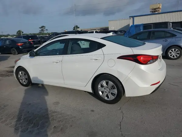 5NPDH4AEXGH765239 2016 HYUNDAI ELANTRA - Image 2