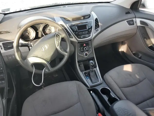 5NPDH4AEXGH765239 2016 HYUNDAI ELANTRA - Image 8