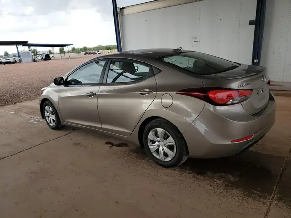 5NPDH4AEXGH765810 2016 HYUNDAI ELANTRA - Image 2