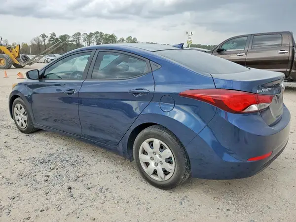 5NPDH4AEXGH767055 2016 HYUNDAI ELANTRA - Image 2
