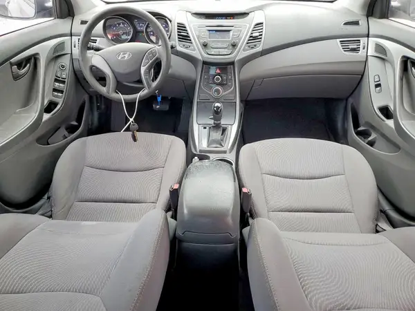 5NPDH4AEXGH767055 2016 HYUNDAI ELANTRA - Image 8