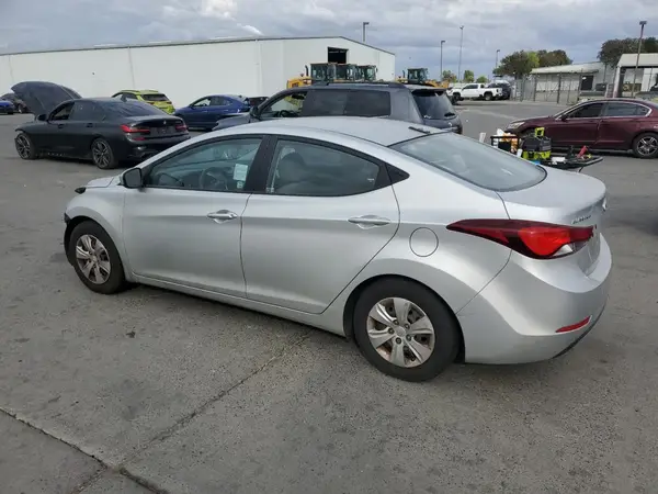 5NPDH4AEXGH769940 2016 HYUNDAI ELANTRA - Image 2