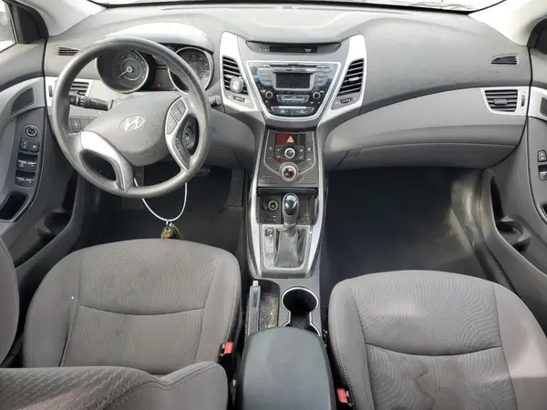 5NPDH4AEXGH769940 2016 HYUNDAI ELANTRA - Image 8