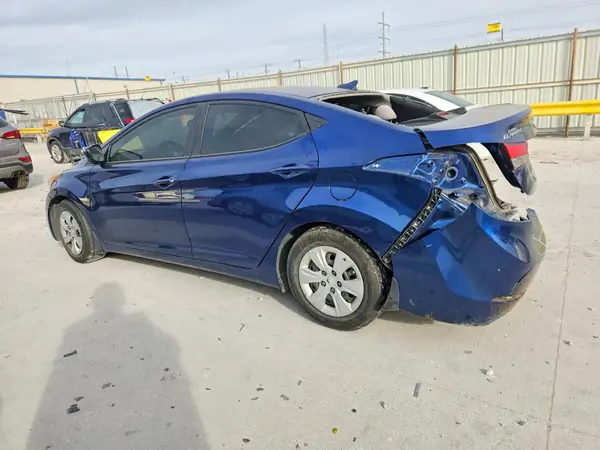 5NPDH4AEXGH771445 2016 HYUNDAI ELANTRA - Image 2